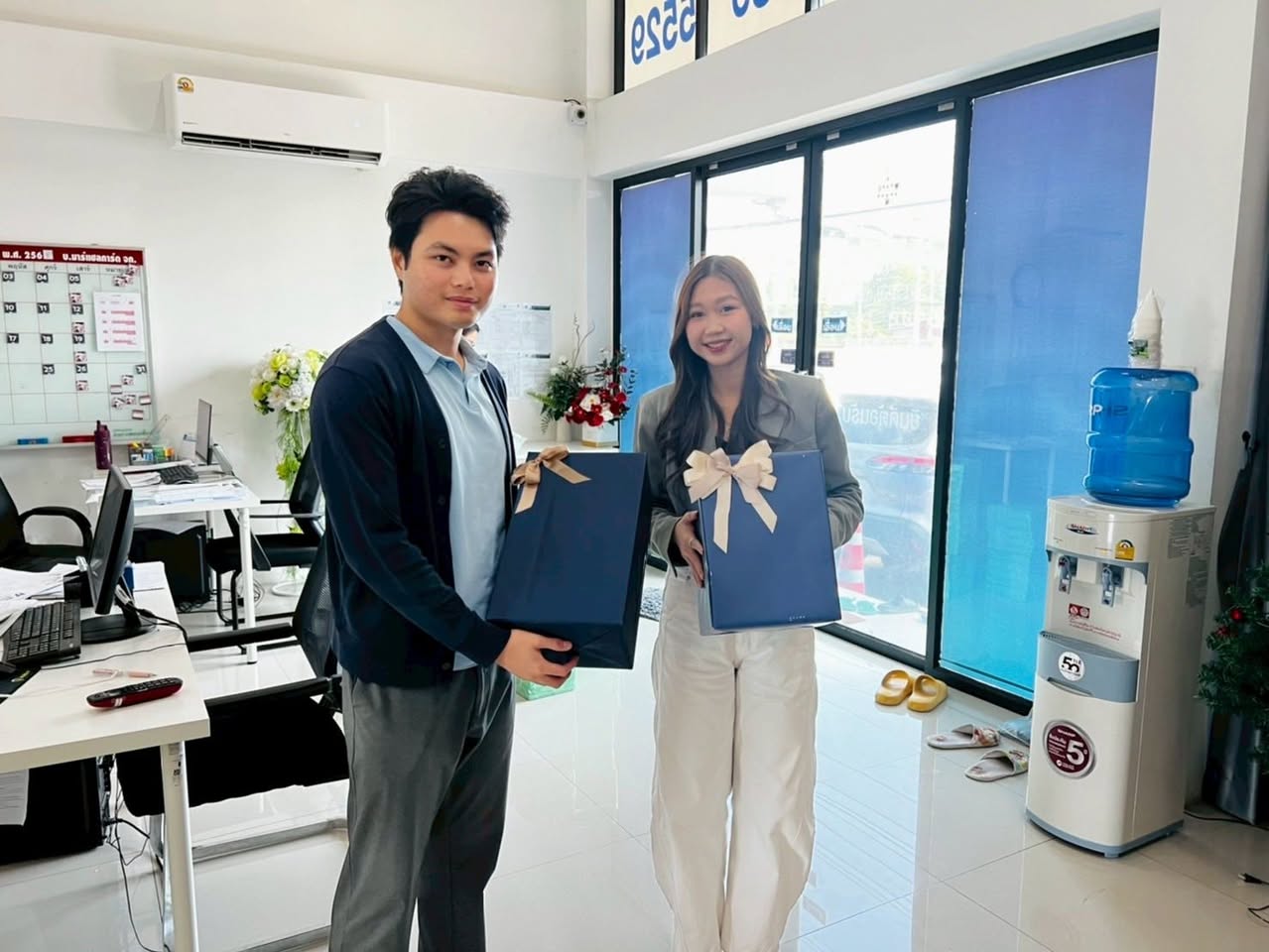ทีมงาน KODER3 กับลูกค้า