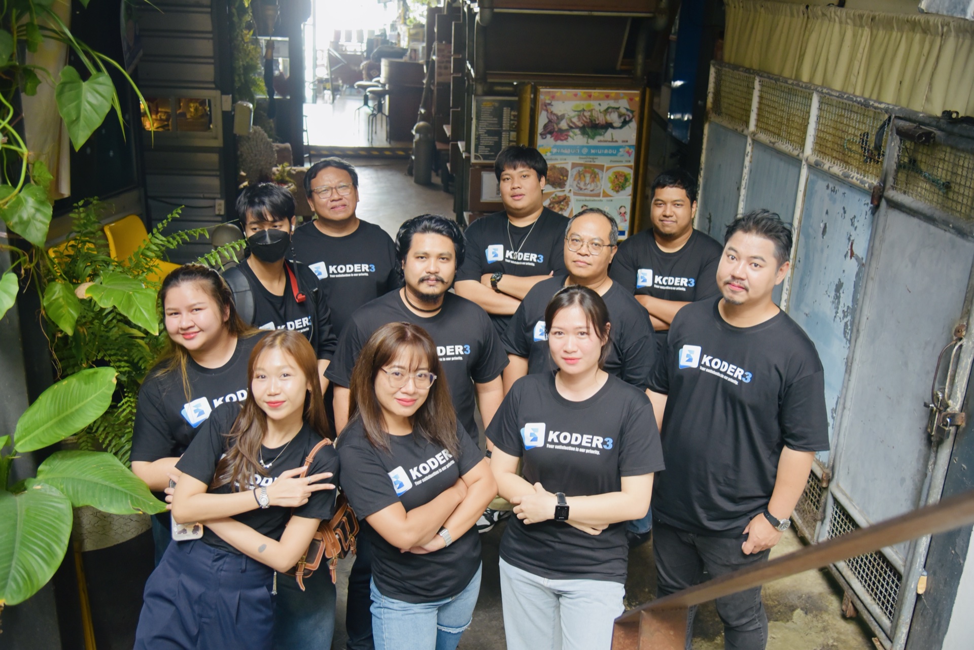 ทีมงาน KODER3 - บริษัทพัฒนาซอฟต์แวร์และระบบเทคโนโลยีชั้นนำของประเทศไทย พร้อมส่งมอบโซลูชันดิจิทัลที่ทันสมัย